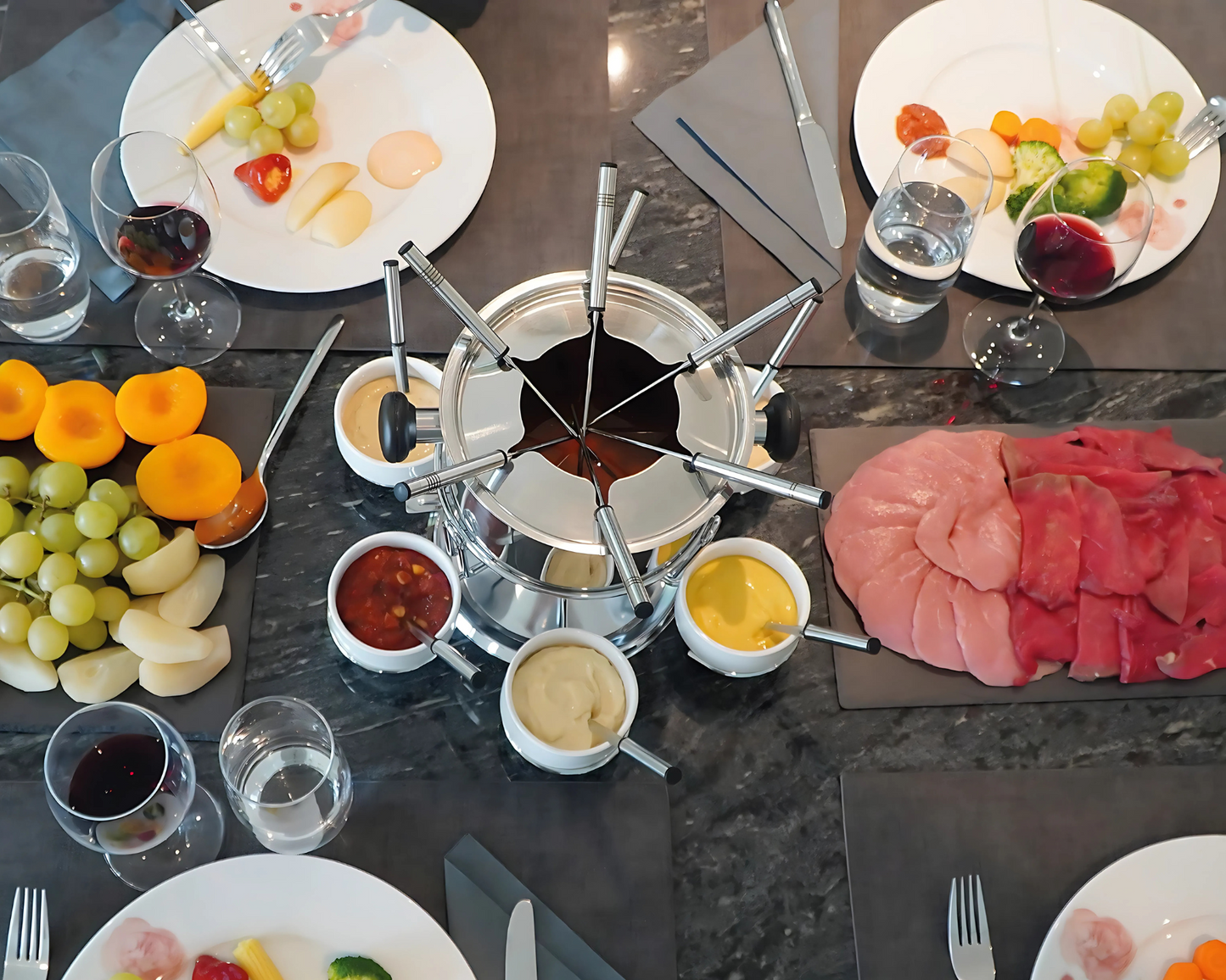 Fleischfondue-set mit Gabeln und Saucenschüsseln von rotel, www.rotel.swiss