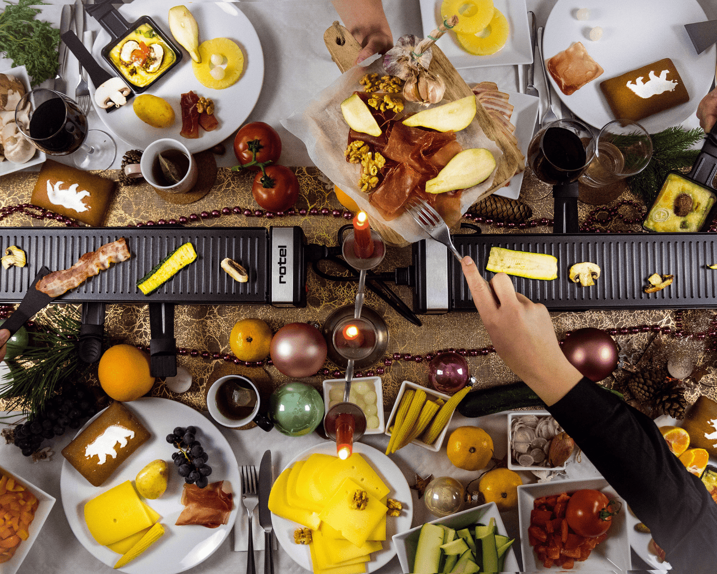 Raclette/Tischgrill «Connect» von rotel – Flexibel für 4–8 Personen
Modulares Raclette für flexible Tischgrössen ✔ Verbindungskabel für 4er-Module ✔ Beidseitige Alu-Druckgussplatten ✔ Kostenloser Versand in der Schweiz